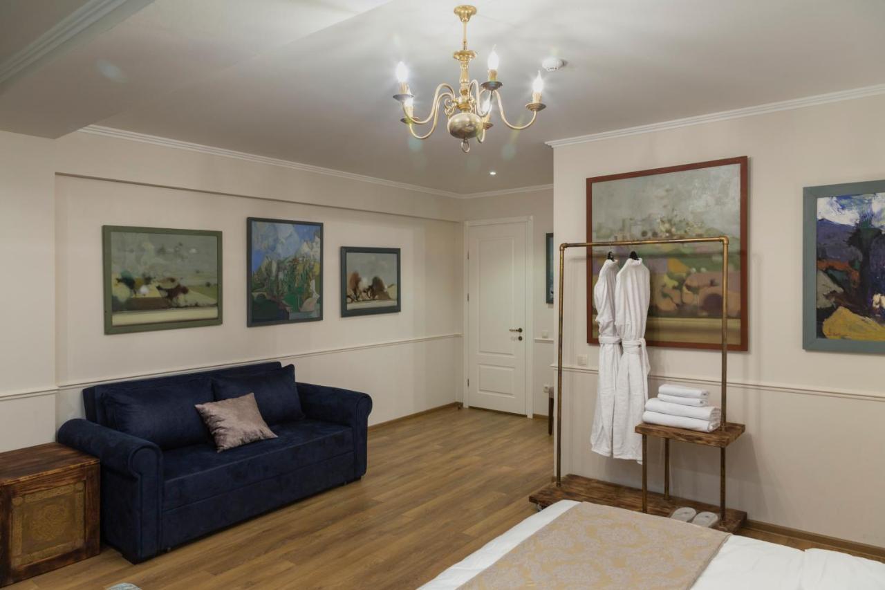 Omart Hotel - Gallery Tbilisi Buitenkant foto