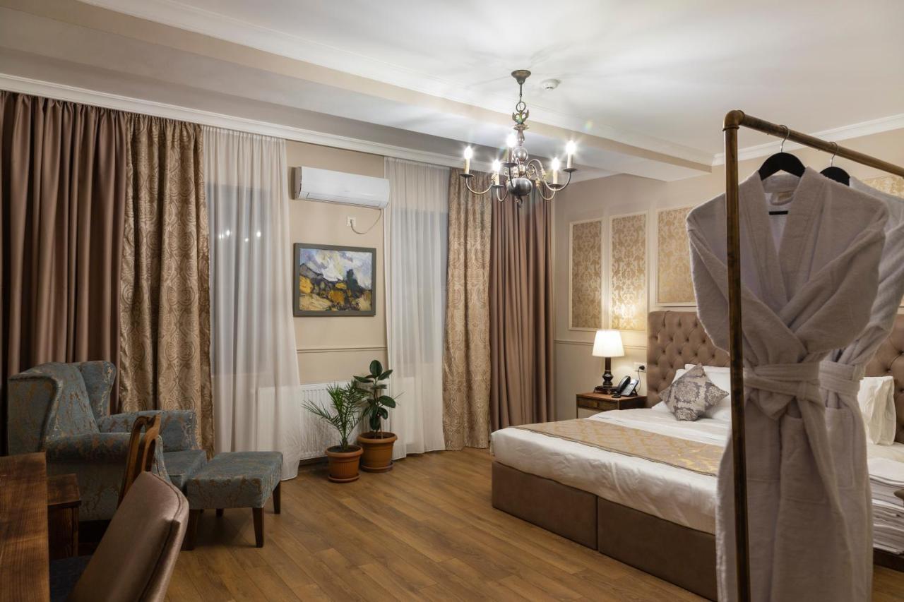 Omart Hotel - Gallery Tbilisi Buitenkant foto