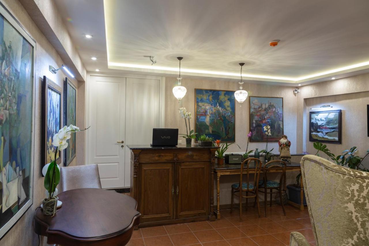 Omart Hotel - Gallery Tbilisi Buitenkant foto