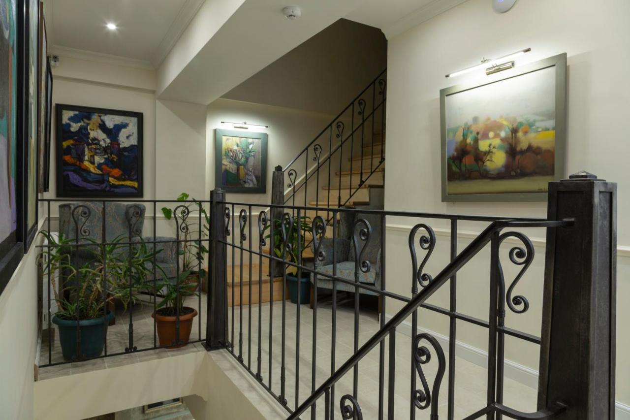 Omart Hotel - Gallery Tbilisi Buitenkant foto